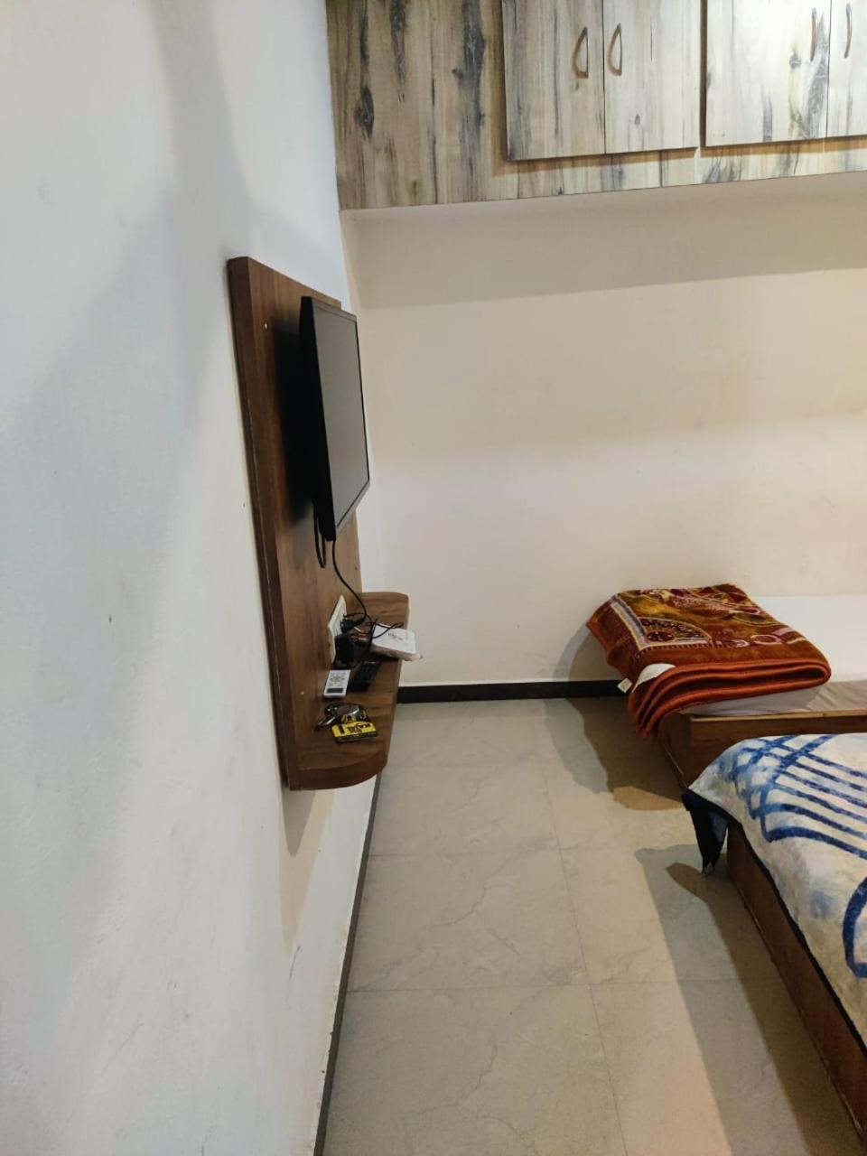 Hotel Amritam Inn Ujjain Esterno foto