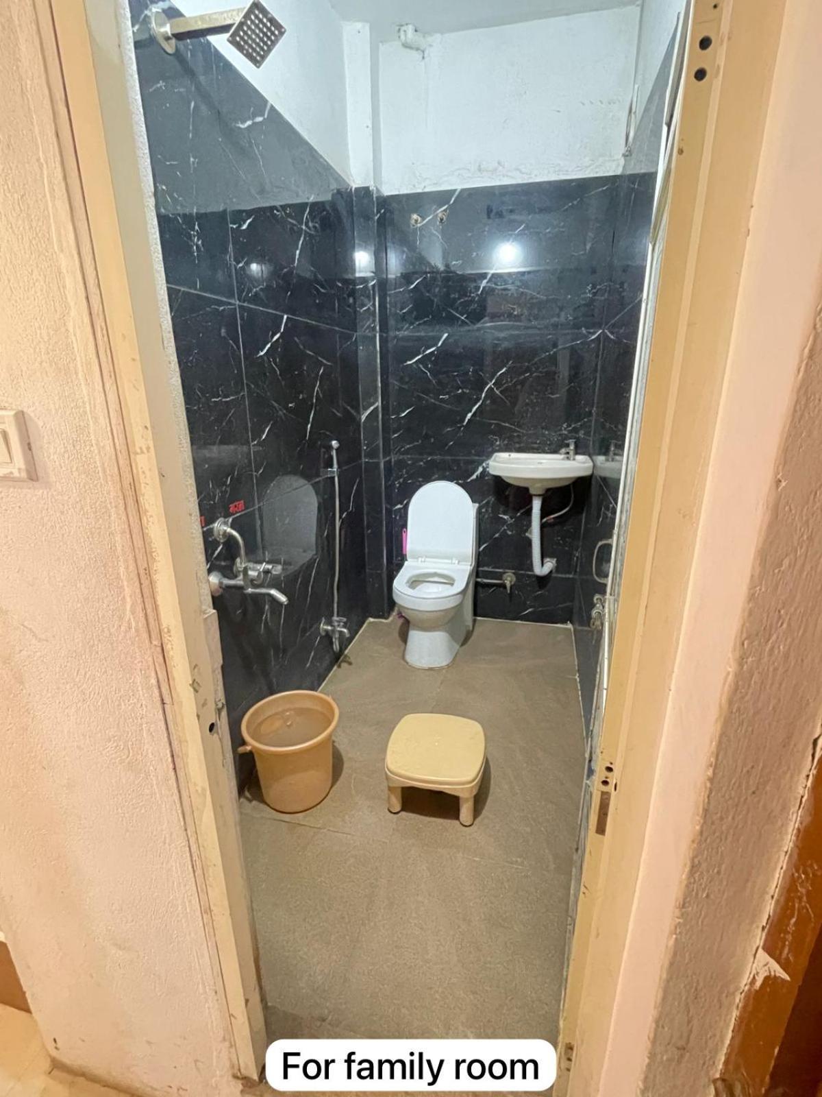 Hotel Amritam Inn Ujjain Esterno foto