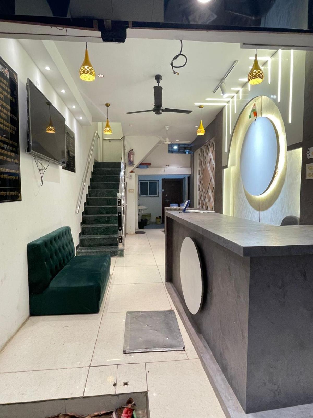 Hotel Amritam Inn Ujjain Esterno foto
